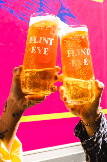 B&B_Greene-King_Flint-Eye_4.5_Pint-Cheers_On-Trade_Social-Asset_9x16_2023_1.jpg