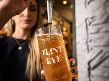 B&B_Greene-King_Flint-Eye_4.5_On-Trade_Pint-Pour_Lifestyle_2022_2.jpg